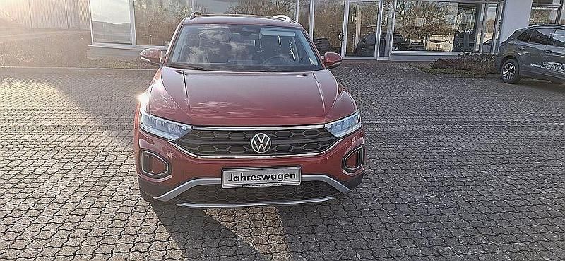 Gebraucht VW T-Roc Move 116 PS (85 kW) 2025 Rot SUV