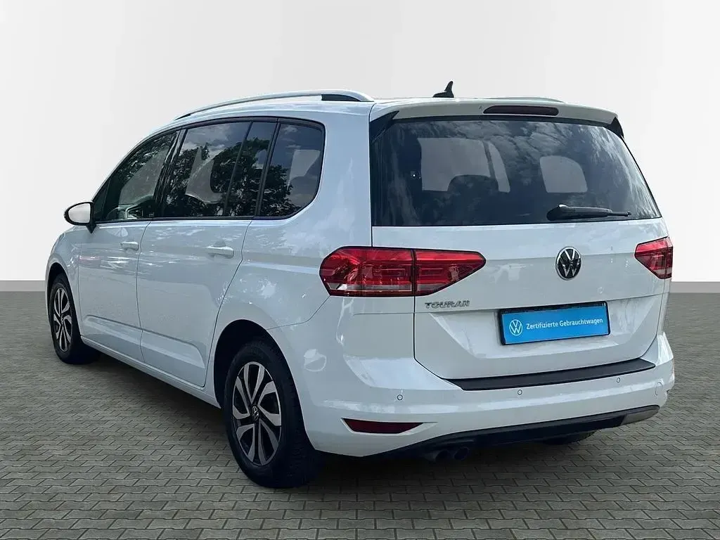 Gebraucht VW Touran Active 150 PS (110 kW) 2021 Weiß Van / Kleinbus