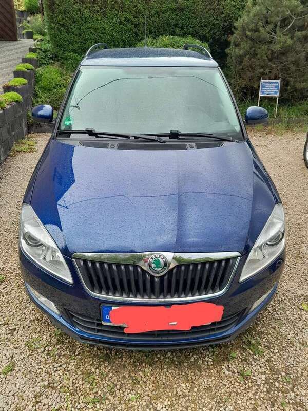 Blau Gebraucht 2010 Skoda Fabia Elegance Kombi | 2.300 € (Teuer) - Bild 1/4
