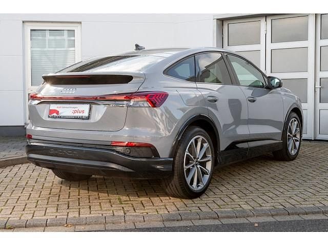 Gebraucht Audi Q4 Sportback e-tron Basis 125 kW (170 PS) 2022 Kieselgrau SUV