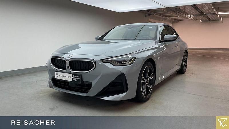 Brooklyn grau metallic Gebraucht 2024 BMW 230 Shadowline Coupé | 44.799 € (Teuer) - Bild 1/4