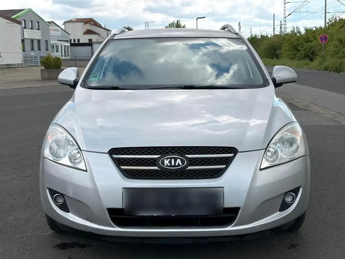 Brugt Kia Ceed 108 HK (79 kW) 2009 Sølv Hatchback