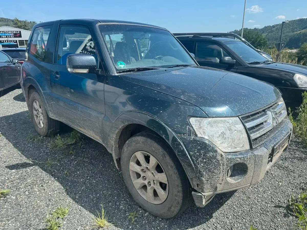 Gebraucht Mitsubishi Pajero 200 PS (147 kW) 2009 Grün SUV