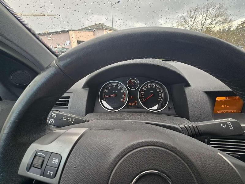 Gebraucht Opel Astra Cosmo 125 PS (91 kW) 2005 Grau Limousine