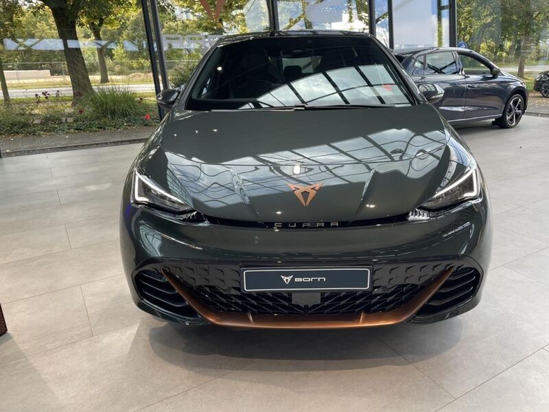 Gebraucht Cupra Born VZ2 239 kW (326 PS) 2024 Dark forest metallic (grün) Kleinwagen