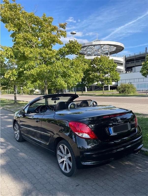 Schwarz Gebraucht 2012 Peugeot 207 CC Cabrio | 3.600 € (Fairer Preis) - Bild 1/4