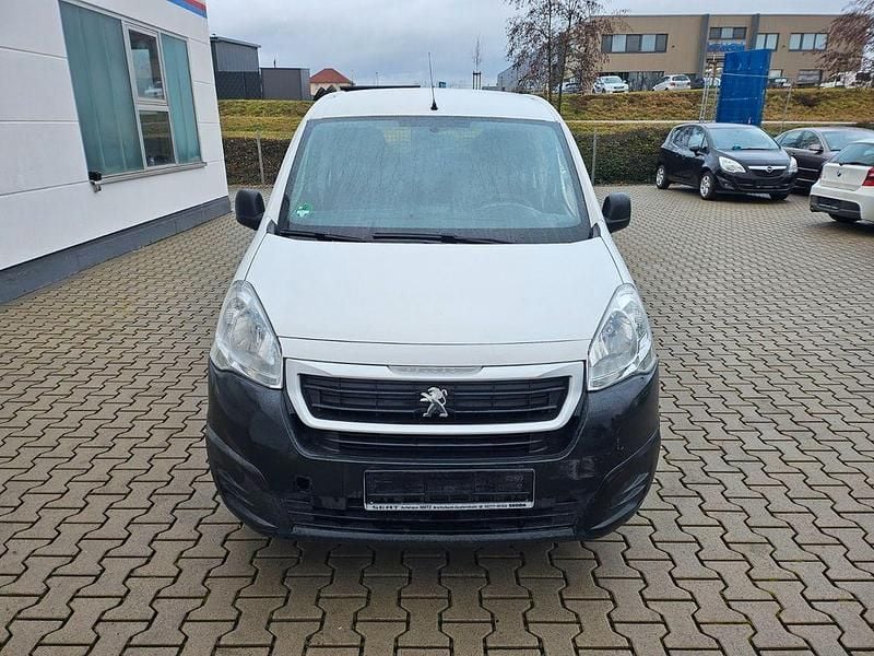 Gebraucht Peugeot Partner Comfort 99 PS (72 kW) 2016 Weiß Van / Kleinbus