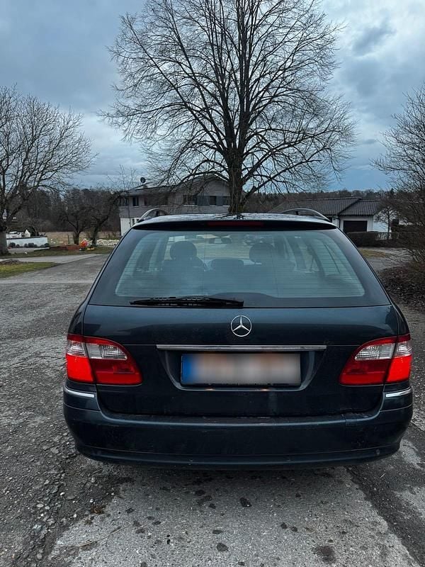 Gebraucht Mercedes E320 204 PS (150 kW) 2005 Blau Kombi