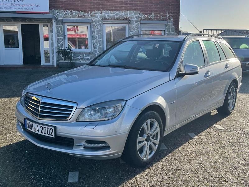 Gebraucht Mercedes C220 170 PS (125 kW) 2010 Silber Kombi