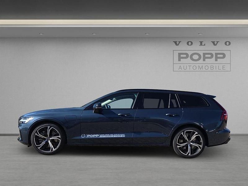 Gebraucht Volvo V60 Plus 349 PS (256 kW) 2025 Denim blue Kombi