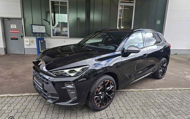 Schwarz Gebraucht 2024 Cupra Terramar VZ SUV | 40.280 € (Guter Preis) - Bild 1/4