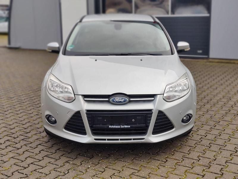 Gebraucht Ford Focus Champions Edition 101 PS (74 kW) 2013 Silber Kleinwagen