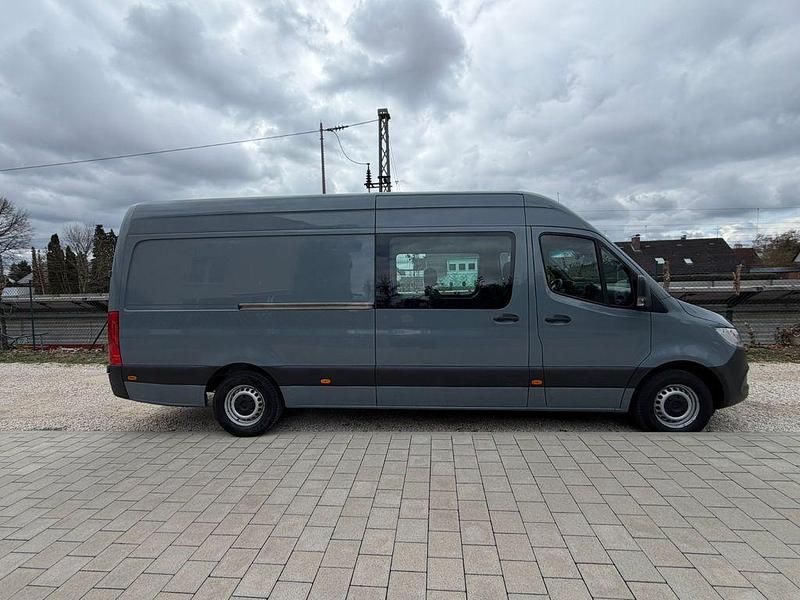 Gebraucht Mercedes Sprinter 163 PS (119 kW) 2018 Grau Van