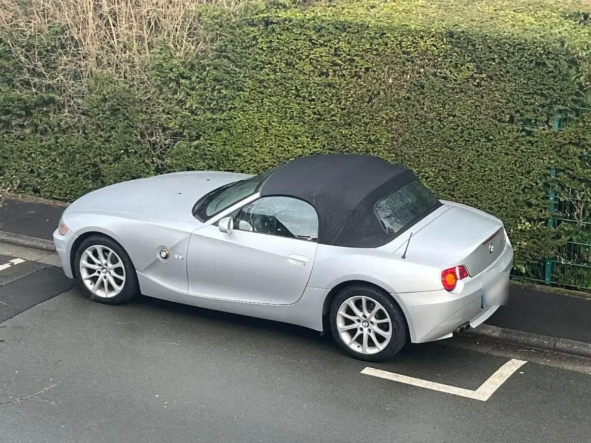 Gebraucht BMW Z4 Sport Line 192 PS (141 kW) 2004 Silber Cabrio