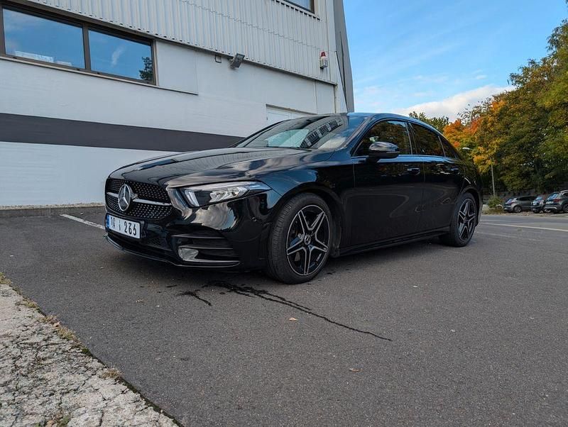 Schwarz Gebraucht 2020 Mercedes A250 Sport Limousine | 28.500 € (Fairer Preis) - Bild 1/4