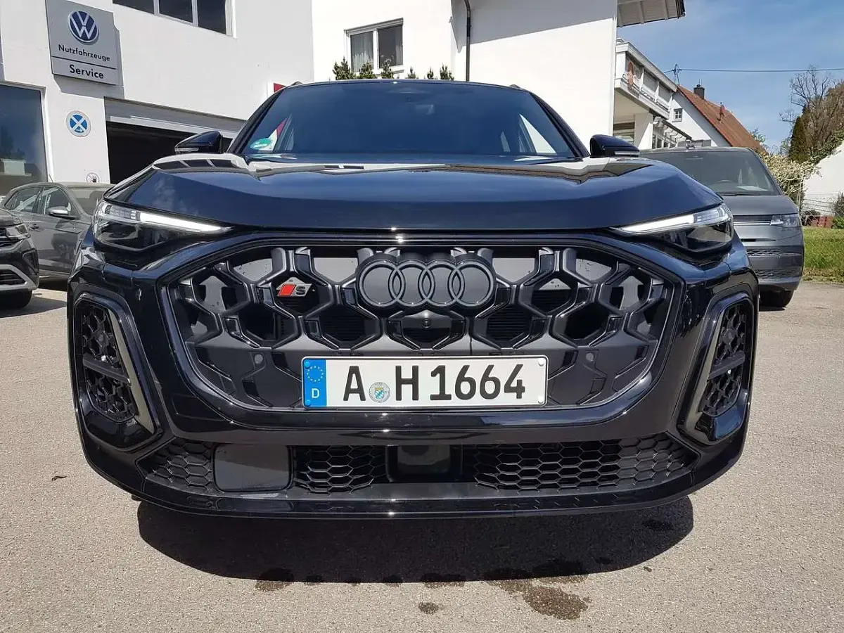Gebraucht Audi SQ5 Sportback Edition .1 367 PS (269 kW) 2025 Mythosschwarz metallic SUV