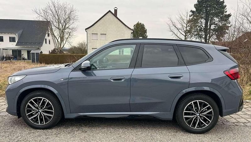 Gebraucht BMW X1 M Sport 150 PS (110 kW) 2024 Grau SUV