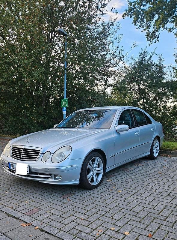 Gebraucht 2005 Mercedes E280 Avantgarde Limousine | 5.400 € (Fairer Preis) - Bild 1/4