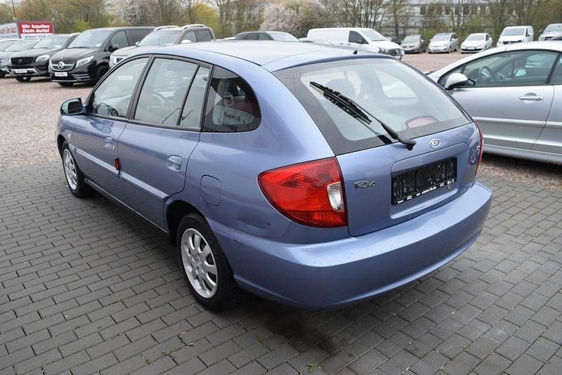 Używany Kia Rio 97 KM (71 kW) 2005 Niebieski Sedan/Limuzyna