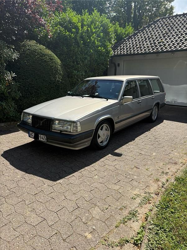 Andere farben Gebraucht 1996 Volvo 945 Kombi | 6.900 € - Bild 1/4