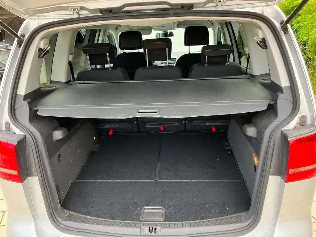 Gebraucht VW Touran Cup 140 PS (102 kW) 2015 Silber Van / Kleinbus
