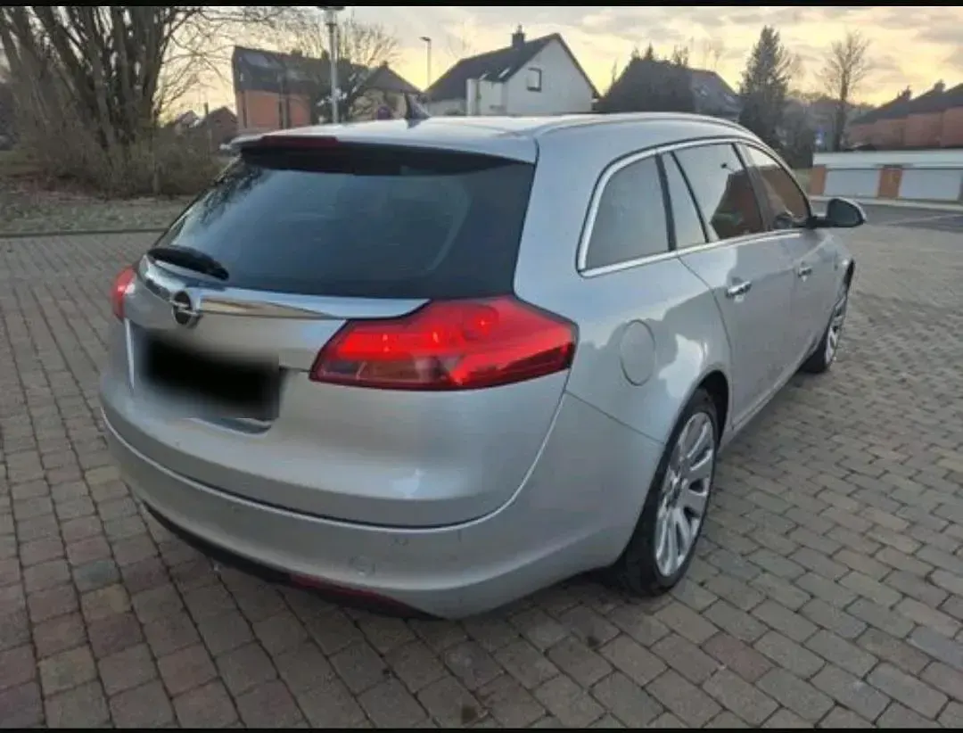 Gebraucht Opel Insignia 160 PS (117 kW) 2013 Silber Kombi
