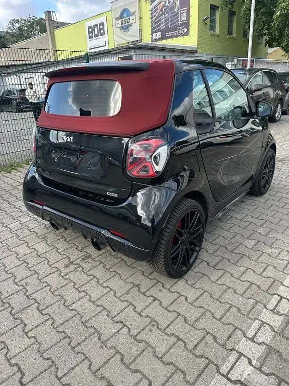 Gebraucht Smart ForTwo Cabrio Brabus 109 PS (80 kW) 2018 Schwarz Cabrio