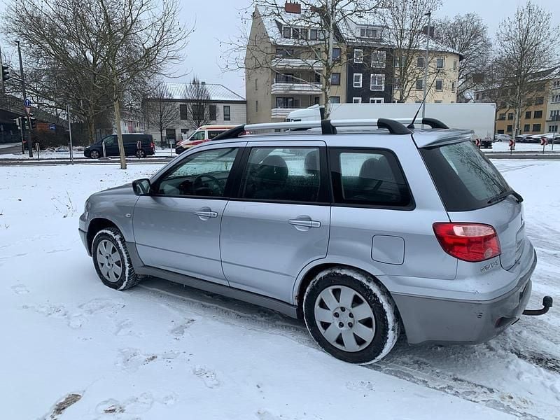 Gebraucht Mitsubishi Outlander 136 PS (100 kW) 2005 Silber SUV