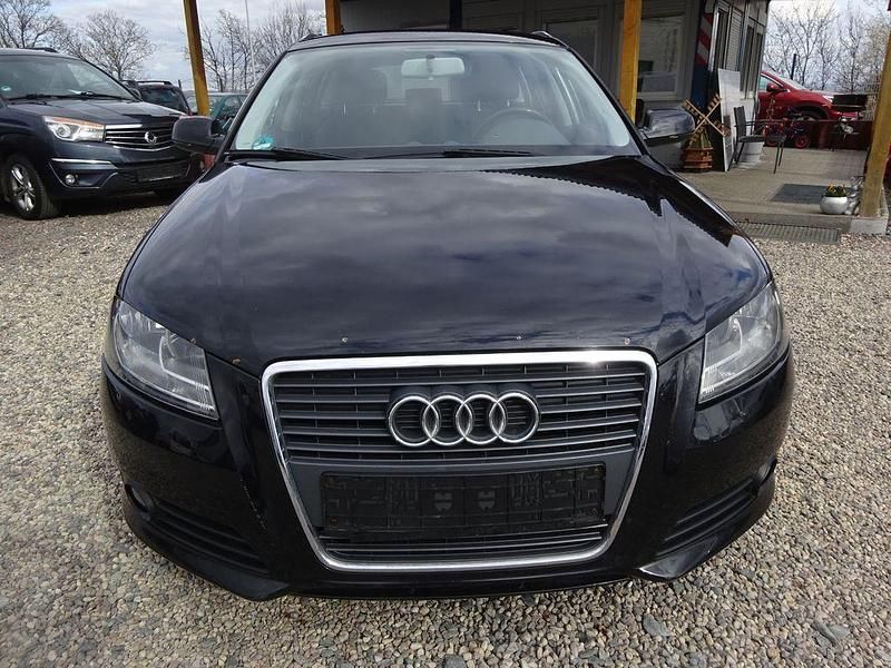 Gebraucht Audi A3 Attraction 140 PS (102 kW) 2010 Schwarz Kleinwagen