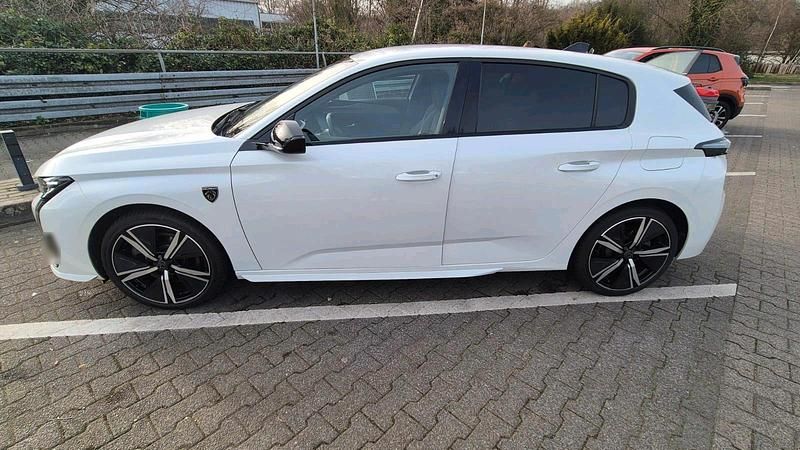 Gebraucht Peugeot 308 179 PS (131 kW) 2022 Weiß Limousine