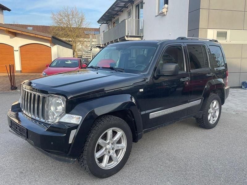 Gebraucht Jeep Cherokee Limited 177 PS (130 kW) 2010 Schwarz SUV