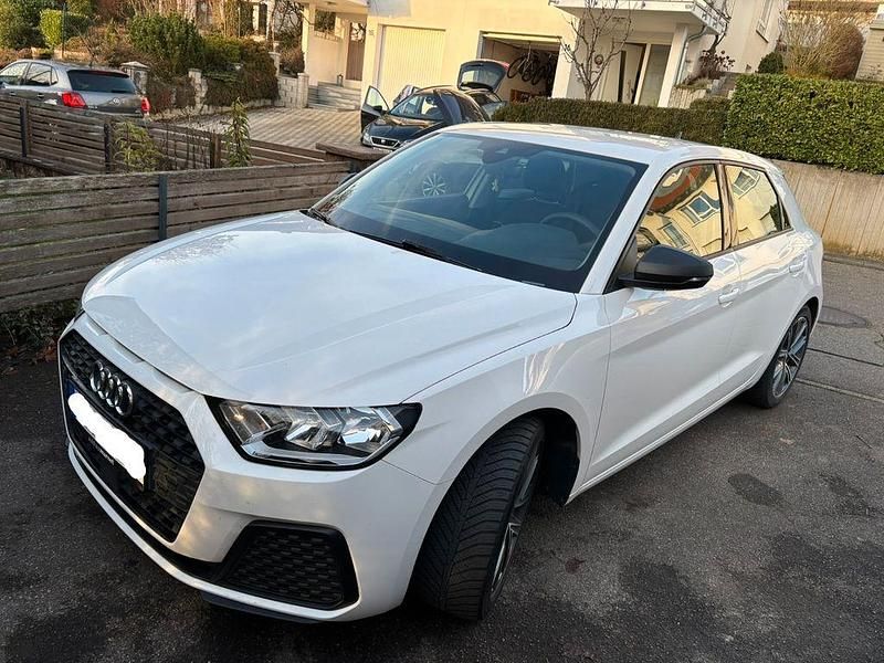 Weiß Gebraucht 2019 Audi A1 Sportback S-Line Kleinwagen | 15.750 € (Guter Preis) - Bild 1/4