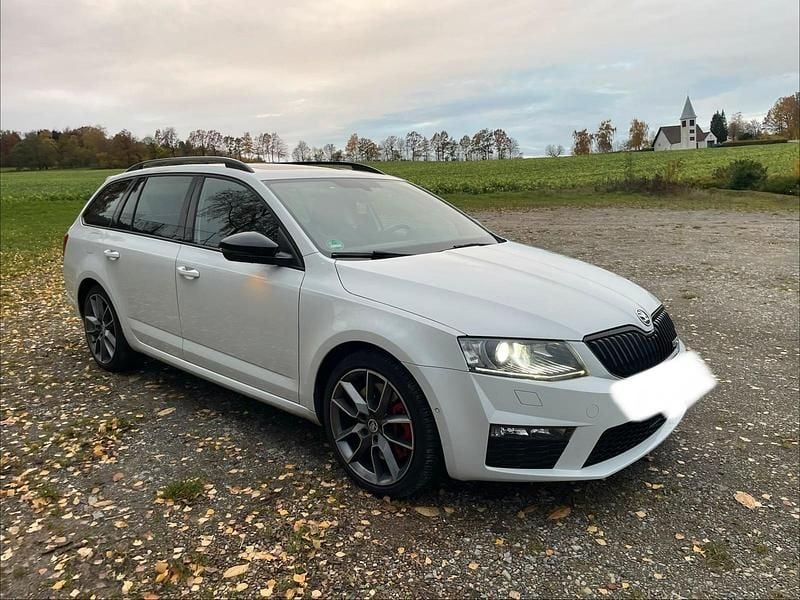 Weiß Gebraucht 2014 Skoda Octavia RS Kombi | 12.899 € (Fairer Preis) - Bild 1/4