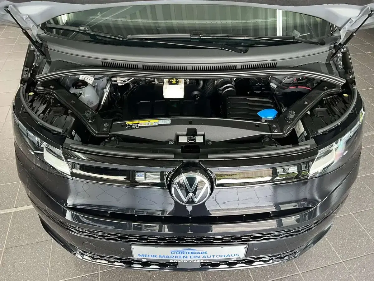 Gebraucht VW Multivan 150 PS (110 kW) 2025 Deep black Van / Kleinbus