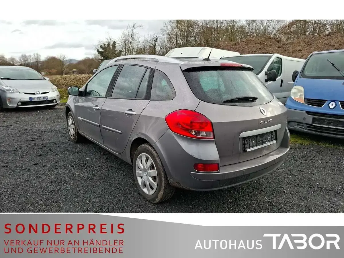 Gebraucht Renault Clio GrandTour Dynamique 101 PS (74 kW) 2010 Unbekannt Kombi