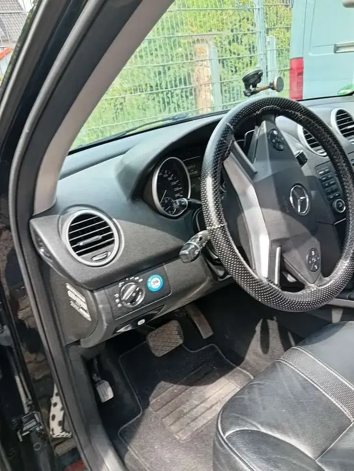 Gebraucht Mercedes ML350 224 PS (164 kW) 2009 SUV