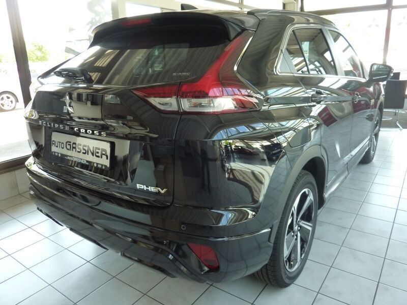 Gebraucht Mitsubishi Eclipse Cross Select 188 PS (138 kW) 2024 Schwarz SUV
