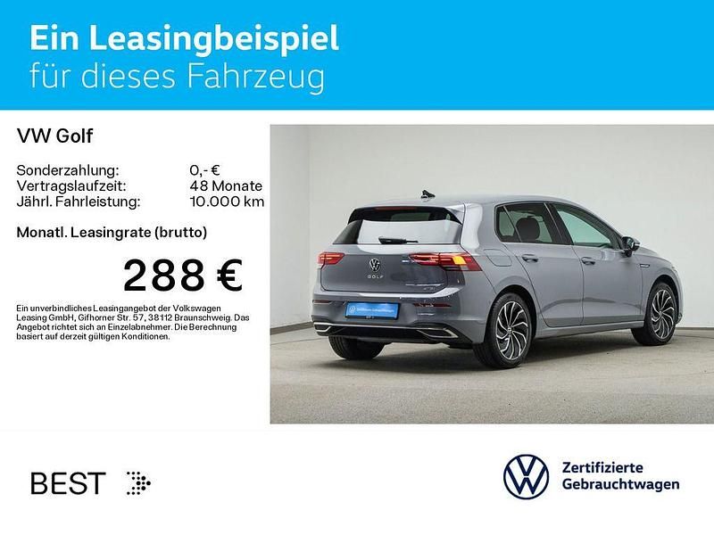 Gebraucht VW Golf VIII Style 150 PS (110 kW) 2023 Mondsteingrau Limousine