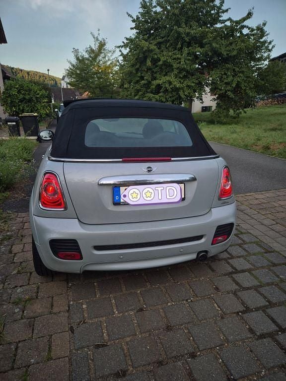 Second-hand Mini Cooper Cabriolet 122 CP (89 kW) 2011 Argintiu Cabrio