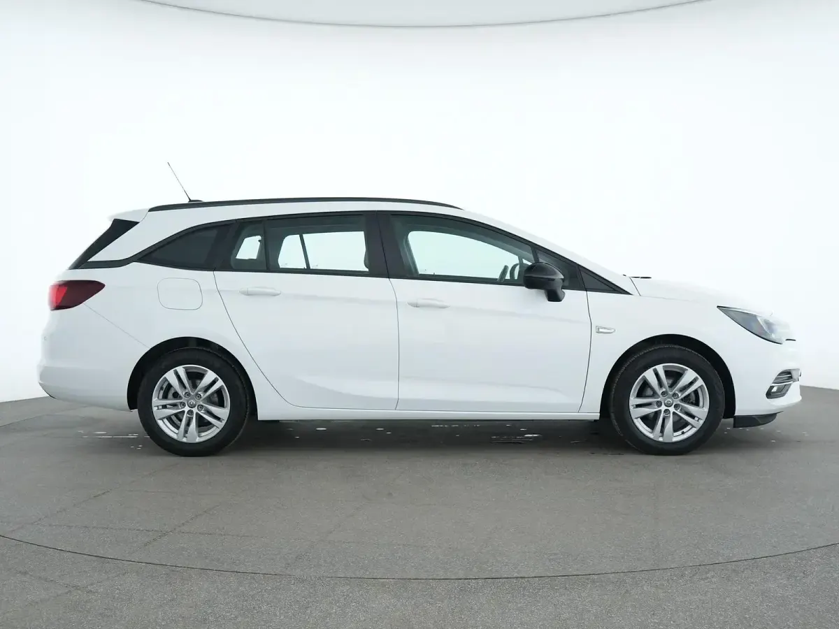 Gebraucht Opel Astra Edition 122 PS (89 kW) 2021 Schneeweiss summitwhite Kombi