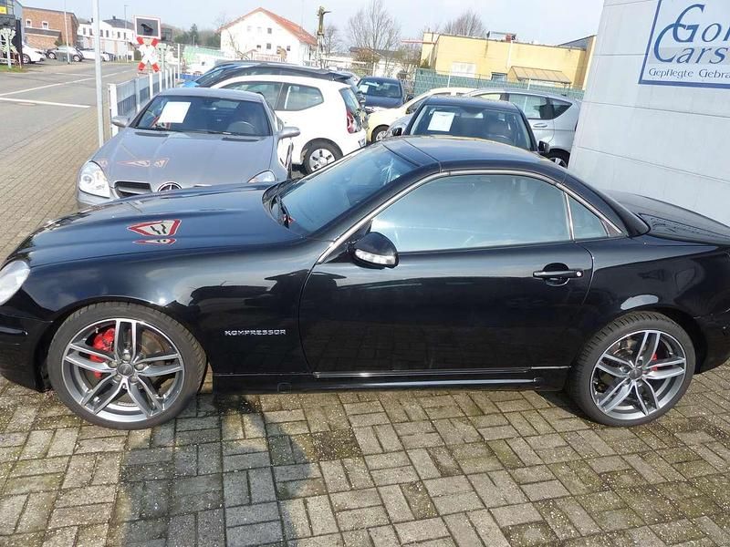 Gebraucht Mercedes SLK200 163 PS (119 kW) 2003 Obsidianschwarz  metalliclack Cabrio