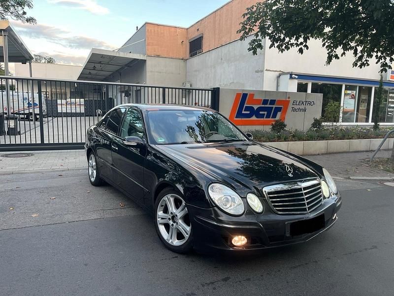 Schwarz Gebraucht 2006 Mercedes 320 Limousine | 3.400 € - Bild 1/4