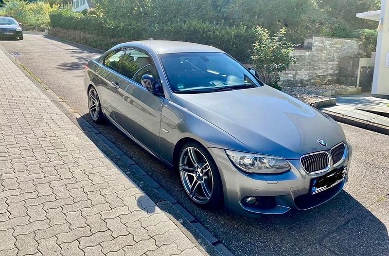 Gebraucht BMW 325 M Sport 218 PS (160 kW) 2012 Grau Coupé