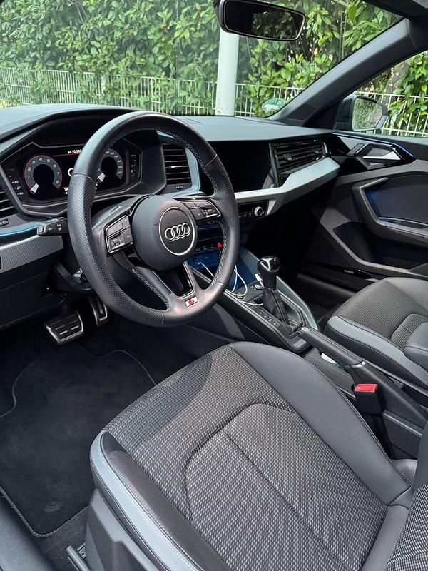 Schwarz Gebraucht 2023 Audi A1 Sportback S-Line Kleinwagen | 27.000 € (Fairer Preis) - Bild 1/4