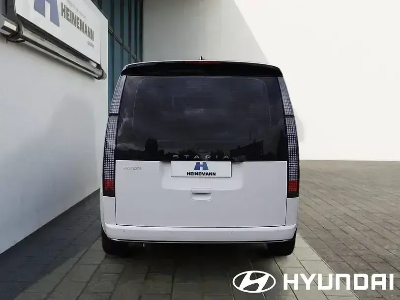 Gebraucht Hyundai Staria Signature 224 PS (164 kW) 2026 Creamy white Van / Kleinbus