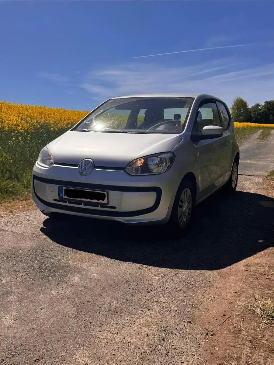 Second-hand VW up! 68 CP (50 kW) 2015 Argintiu Hatchback