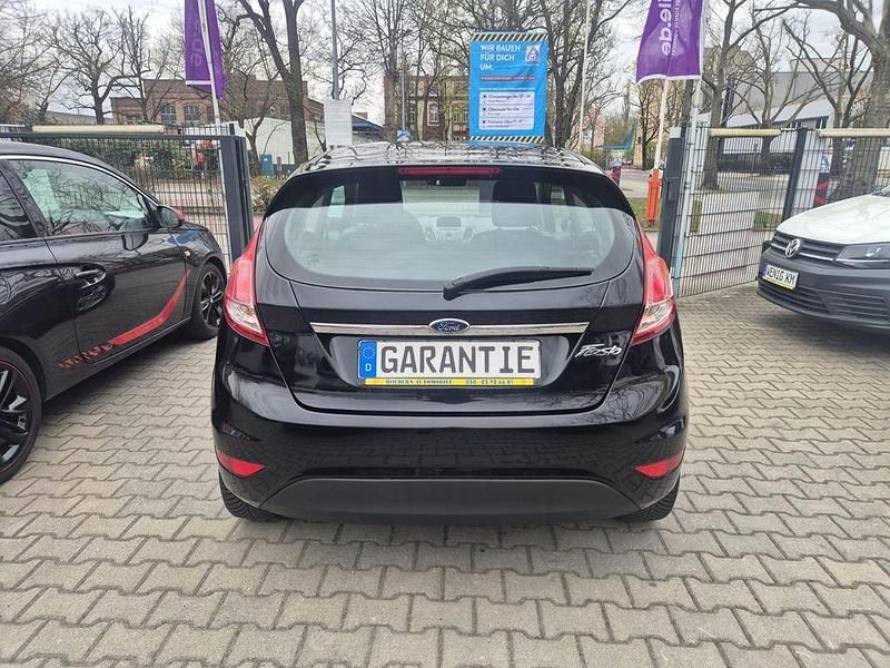 Gebraucht Ford Fiesta Titanium 80 PS (58 kW) 2014 Schwarz Kleinwagen