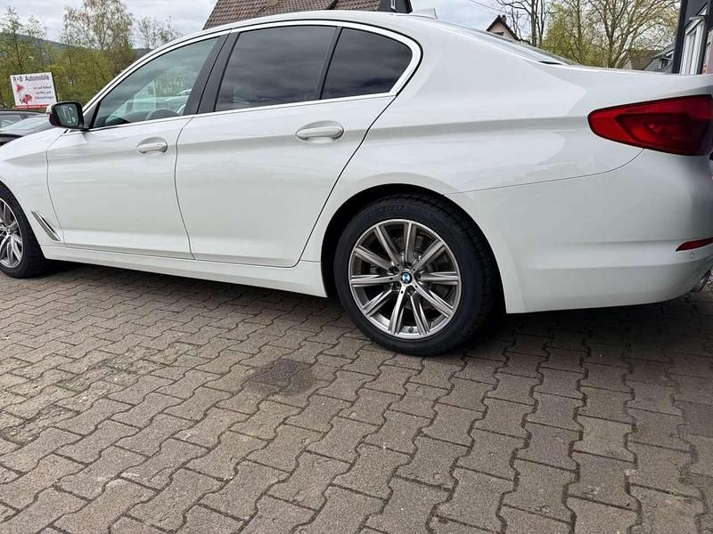 Gebraucht BMW 520 Performance 190 PS (139 kW) 2018 Weiß Limousine