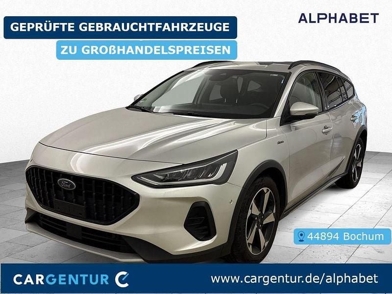 Silber Gebraucht 2023 Ford Focus Active Limousine | 15.707 € (Superpreis) - Bild 1/2