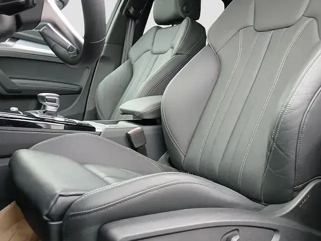 Gebraucht Audi Q5 Business 367 PS (269 kW) 2025 Daytonagrau perleffekt SUV